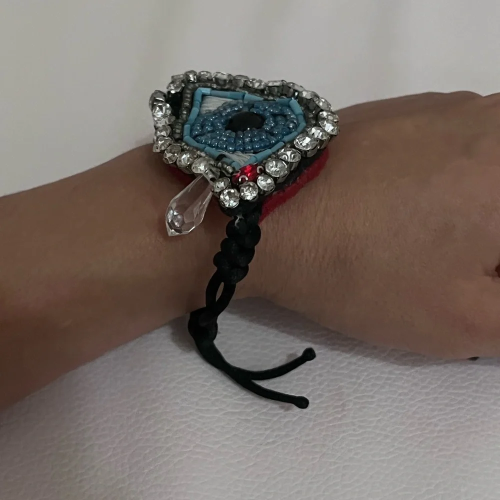 Picasso / Dali Style Blue Beaded Rhinestone EVIL EYE Threaded / Beaded Bracelet - Picture 2 of 9